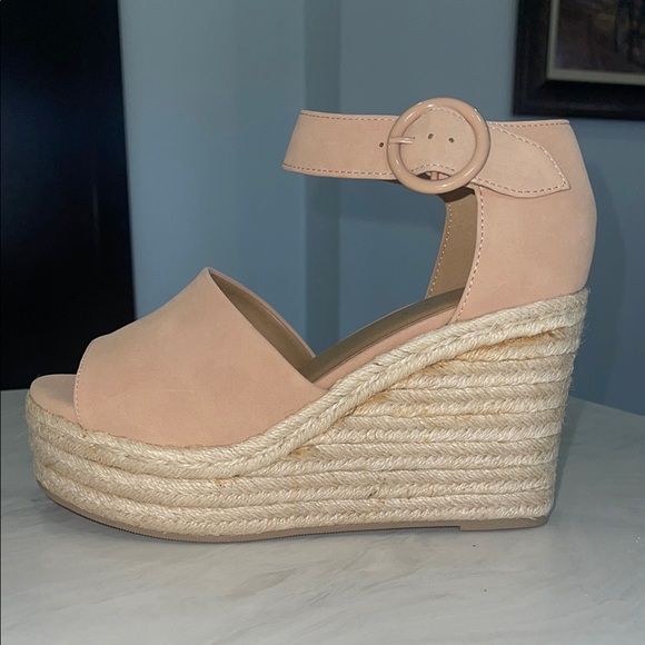 Soda Tan Wedges - Picture 1 of 7